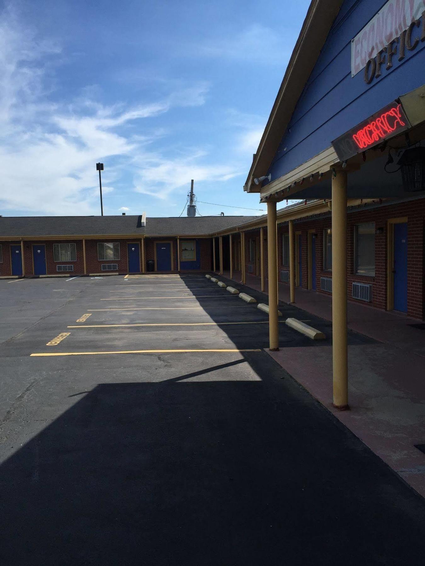 Economy Inn St. James Exterior photo